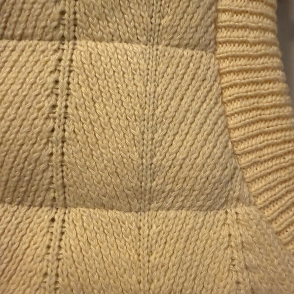 NWT Joie Cream Puffer Knit Vest, Size L - Picture 5 of 8